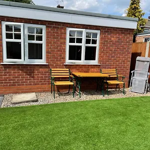 Garden Flat Near The Of Holiday home York