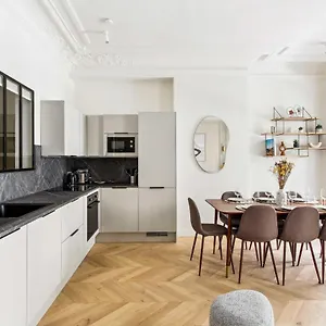 Sublime Quartier Montorgueil Apartment