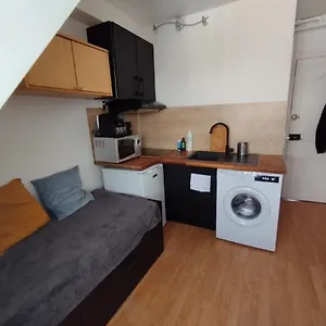 Appartement Cosy Village Of Batignolles, Paris